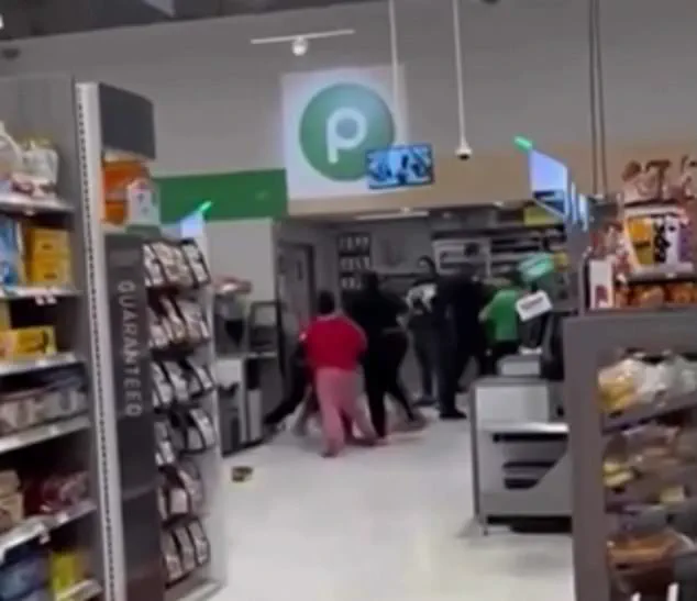 Shocking Violence Erupts at Publix Supermarket: Shirtless Man Wields Shelf as Weapon in Chaotic Brawl