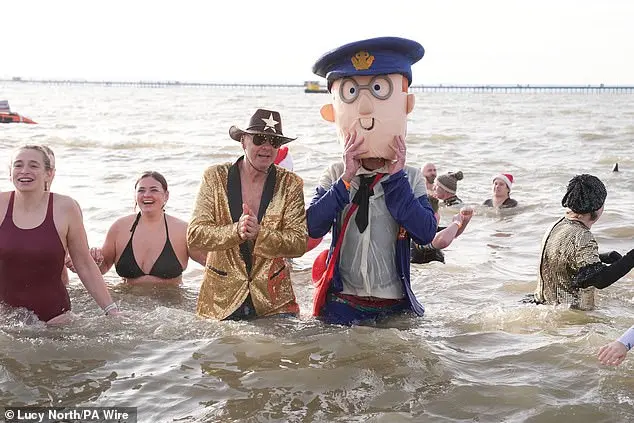 As 2026 Begins, Hundreds Brave Icy Waters for Traditional New Year's Dips in Whitley Bay