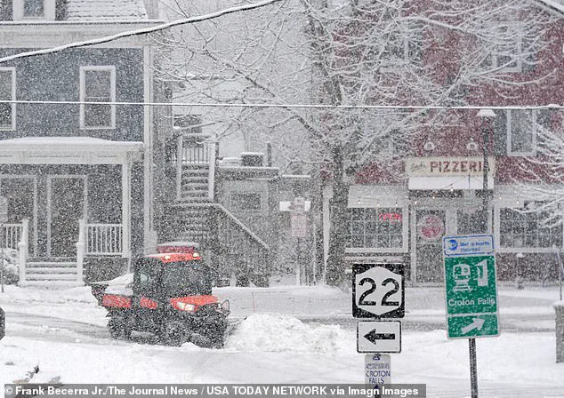 Unprecedented Winter Storm Challenges Government Emergency Response Across 18 States