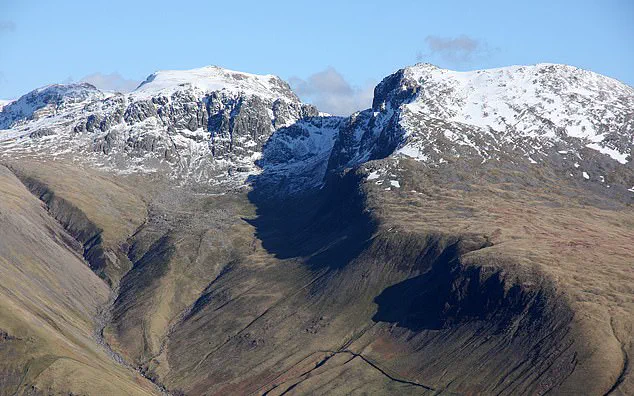 Controversy Erupts After Hikers Rescued from Scafell Pike Fail to Pay Hotel for Shelter
