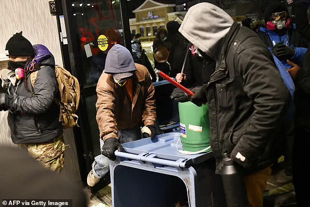 Minneapolis Hotel Under Siege as Protesters Demand Justice for Nurse Shot by Federal Agents