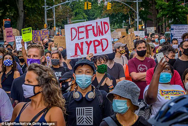 Democratic Party at Crossroads as Former Obama Strategist Warns 'Abolish ICE' Could Mirror 'Defund the Police' Controversy
