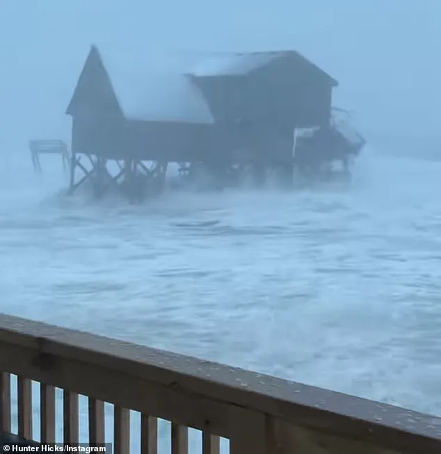Four Homes Collapse into Ocean as Storm Ravages North Carolina's Outer Banks, Accelerating Coastal Erosion