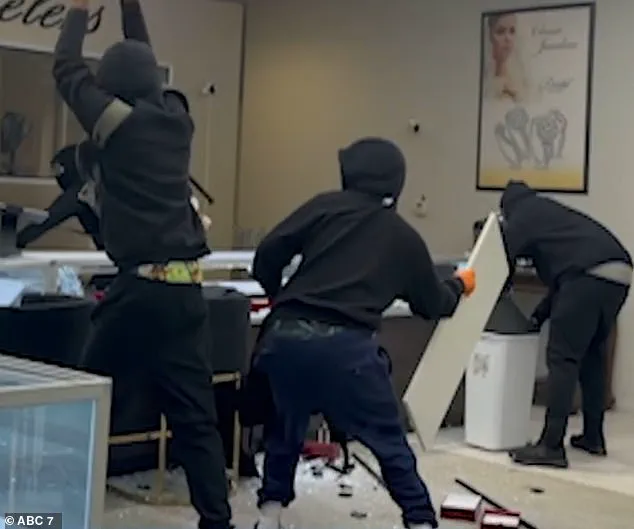 From ICE Raid Claims to Police Operation: The Viral Video's Misunderstanding and Social Media's Role