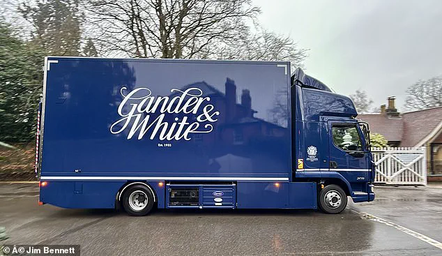 Royal Family in Crisis: Princesses Beatrice and Eugenie Navigate Moral Dilemma Between Loyalty and Public Silence