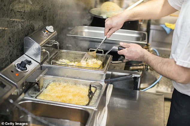 Chilling 911 Call Captures Tragedy at Olive Garden: Worker Dies in Boiling Oil, Dispatchers in Shock