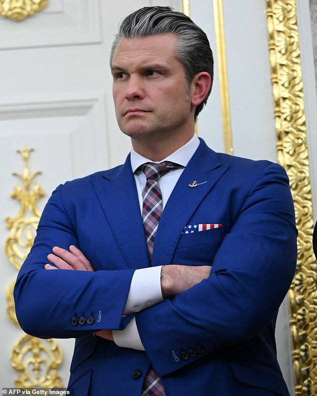 Federal Judge Blocks Pentagon's Effort to Penalize Senator Kelly, Calls It Constitutional Overreach