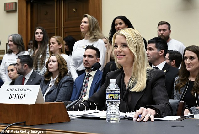 Pam Bondi Removes Abigail Slater, JD Vance's Loyalist, in Antitrust Tensions