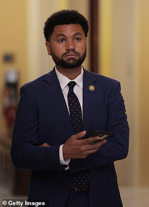 Suspected Gunman Arrested Outside U.S. Capitol as Security Concerns Prompt Area Closure
