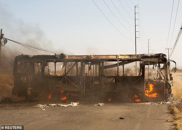 Puerto Vallarta in Chaos: Federal Operation on CJNG Sparks Violence, US Issues Security Alert