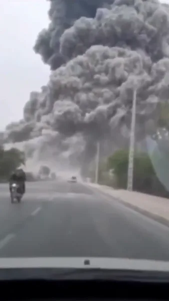 Massive Explosion in Bushehr After US-Israeli Missile Strikes, Reports Say