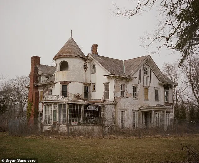 Bryan Sansivero: Capturing the Eerie Silence of America's Abandoned Mansions