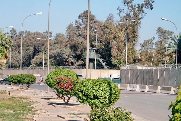 Shiite Militias Extend Ceasefire Amid Iraq's Fragile Power Struggles