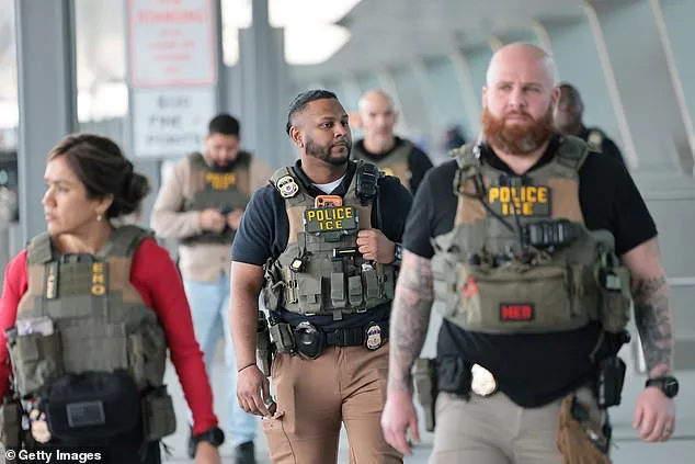 Airport Chaos Intensifies as Government Shutdown Gridlock Stalls Solutions