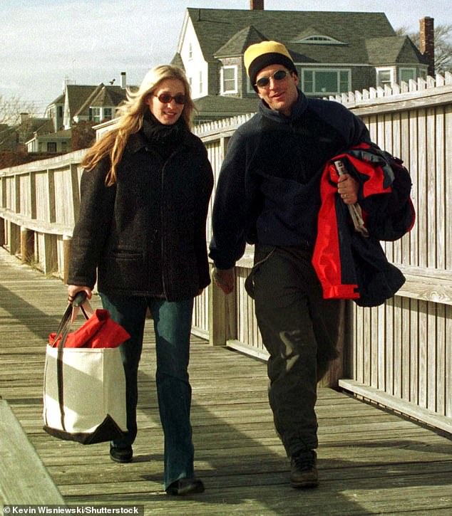 The Summer That Changed Everything: John F. Kennedy Jr. and Carolyn Bessette's Pivotal 1994 Romance