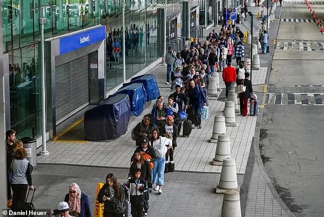 Extended DHS Shutdown Intensifies Political Impasse Amid 44-Day Record and Airport Chaos