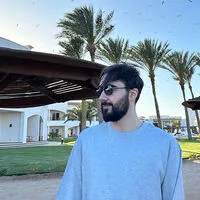 Iranian Military Claims Control Over Strategic Strait of Hormuz, Raising Global Tensions Over Oil Supply