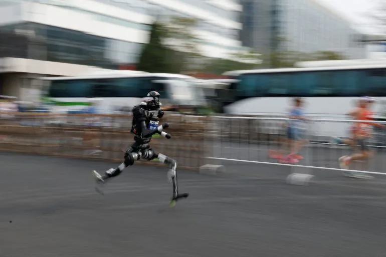 Honor Robot Shatters Half-Marathon Record in Beijing with 50-Minute Run