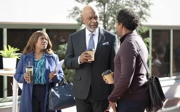 Scrubs" Returns: A Nostalgic Reunion at Sacred Heart Hospital