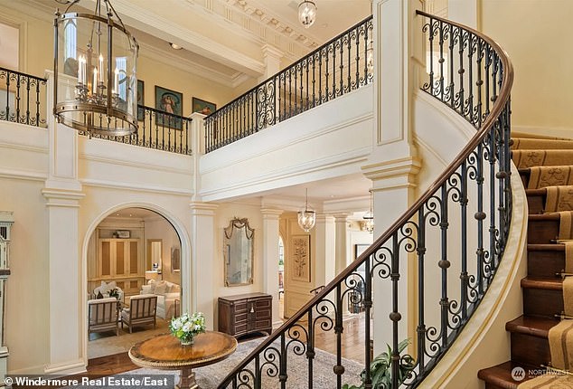 Bruce McCaw's Seattle Estate Sells for $47 Million, Far Below $85M Ask