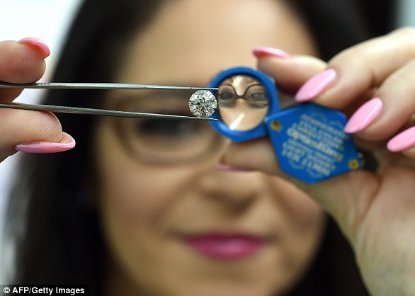 Ocean Dream Blue-Green Diamond Hits Auction with £9.4m Price Tag