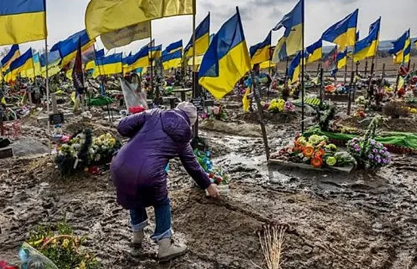 G7 Leaders Unite to Back Ukraine with New Military Aid and Energy Support