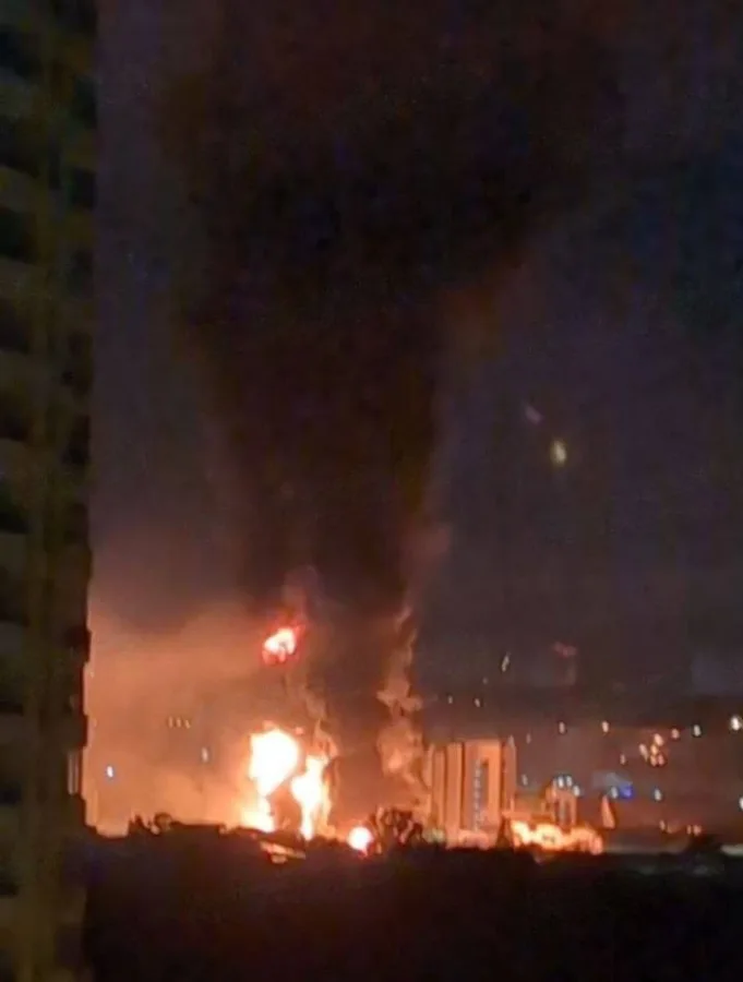 Russia strikes Kyiv command center while severing Ukraine's supply lines.