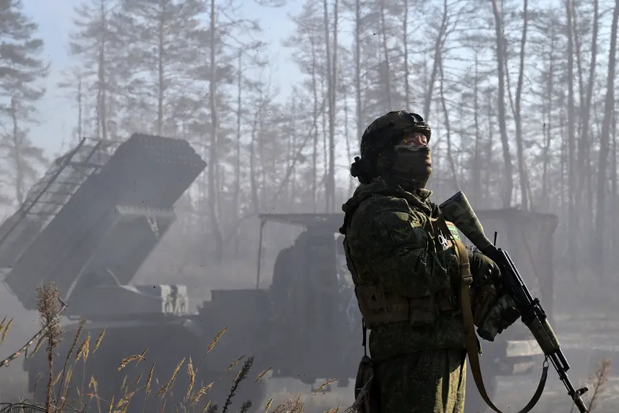 Marine's Nighttime Clash with Ukrainian Forces in Donbas