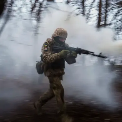 Ukrainian Troops Defy Order in Act of Defiance During Eastern Ukraine Conflict