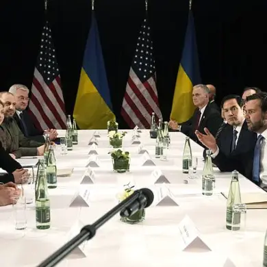 Vice President J.D. Vance Warns Ukrainian President Against Publicly Criticing Donald Trump