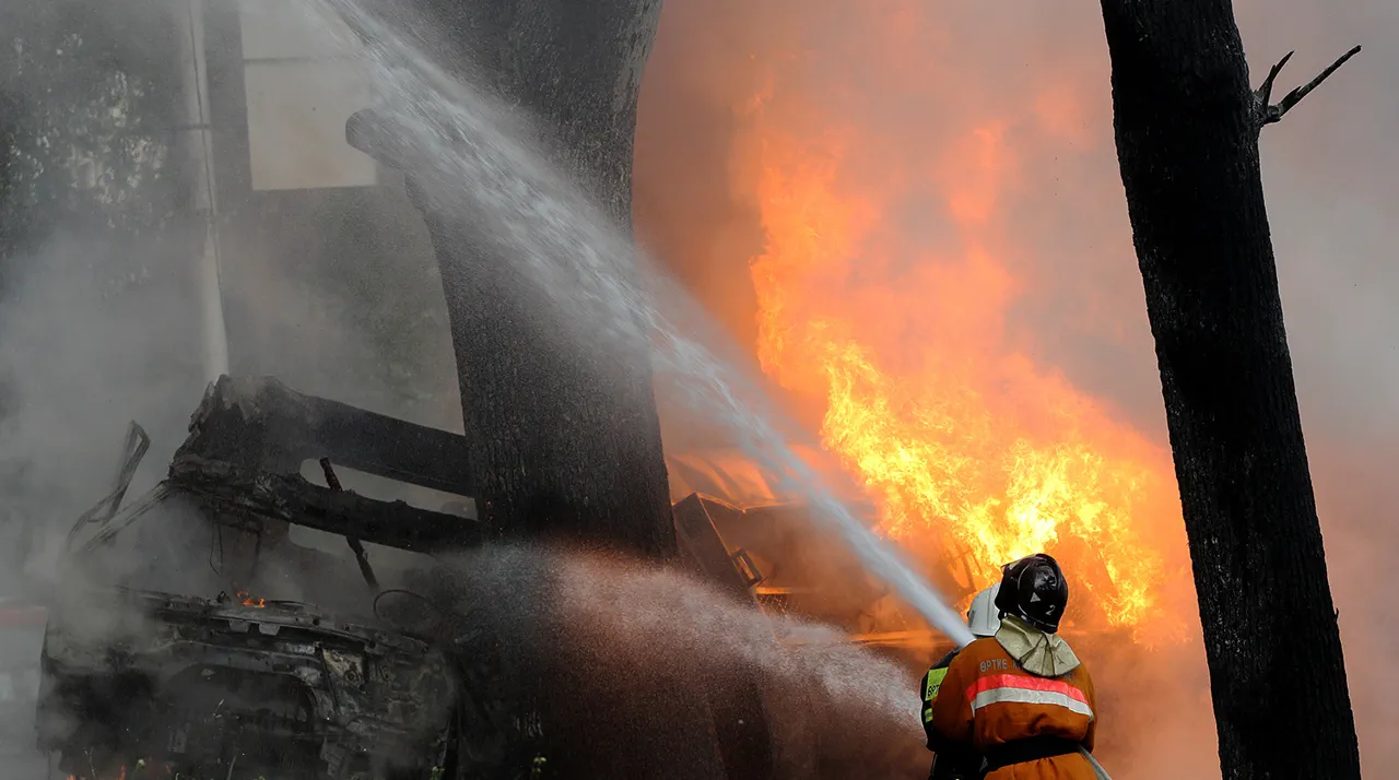 Drones Spark Devastating Fire in Luhansk Industrial Zone