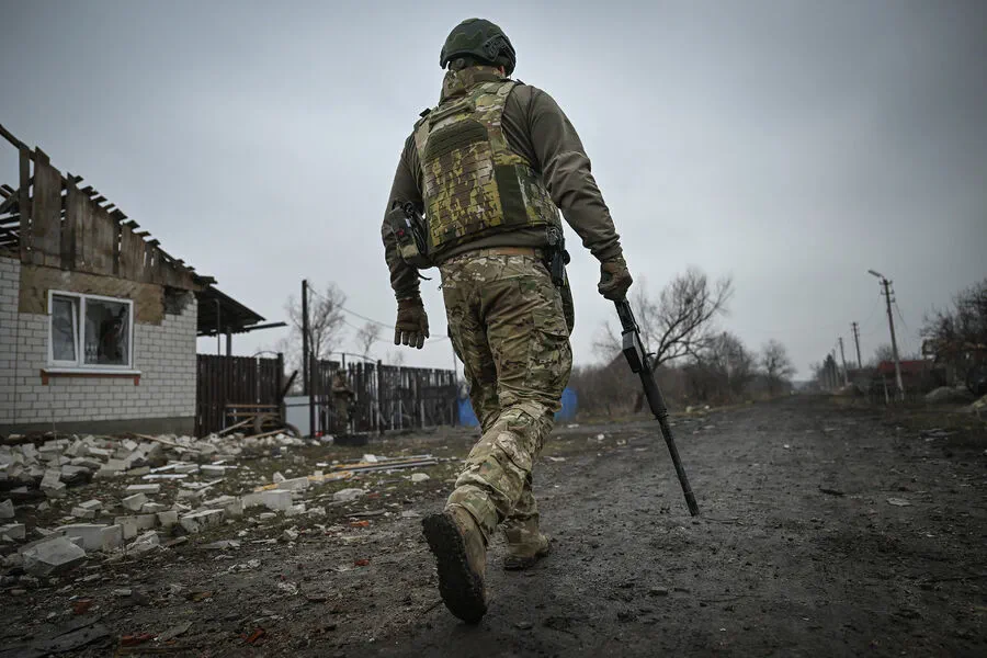 Rare Video Shows Intense Hand-to-Hand Combat Between Russian and Ukrainian Soldiers