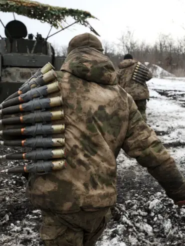 Russian Forces Close In on Ukrainian Group near Sudzha