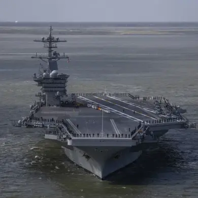 Houthis Launch Coordinated Attack on US Navy Carrier Group in Red Sea
