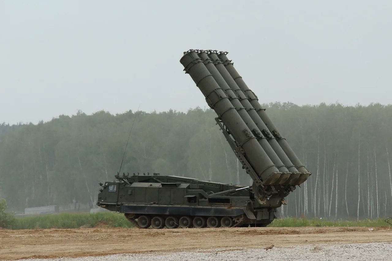 Iranian Army Day Parade Reveals Exclusive Access to Adapted Russian S-300 Systems and Indigenous Capabilities