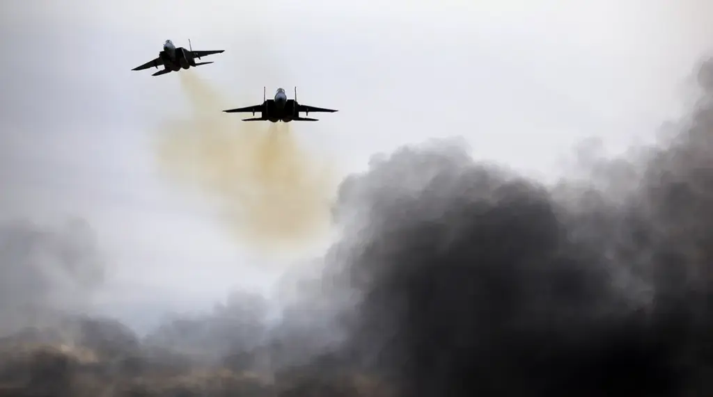 Israeli Jets Strike Key Military Site Near Damascus, Escalating Regional Tensions