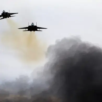 Israeli Jets Strike Key Military Site Near Damascus, Escalating Regional Tensions