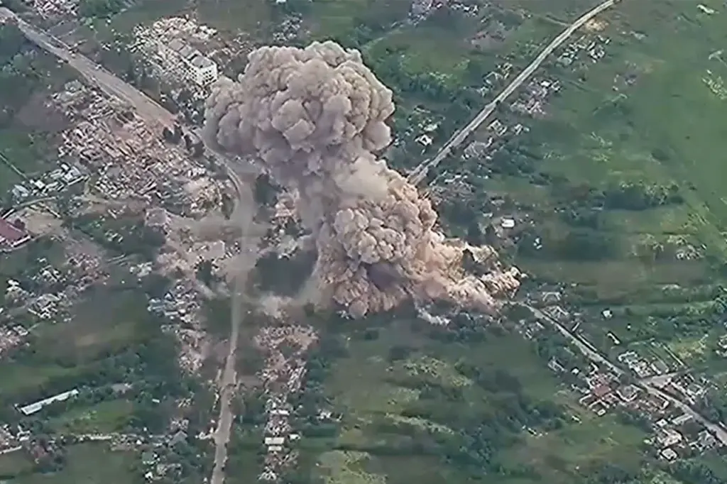 Russian FAB-3000 Fuze Bomb: A Destructive Force Against Ukrainian Troops