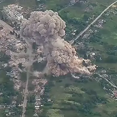 Russian FAB-3000 Fuze Bomb: A Destructive Force Against Ukrainian Troops