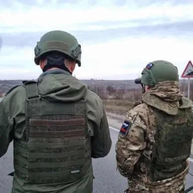 Russian Forces Raise Flag Over Administration Building in Eastern Ukraine Town