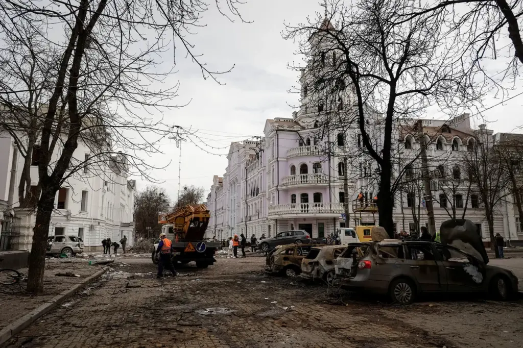 Russian Forces Target Ukrainian Military Meeting Point in Sumy