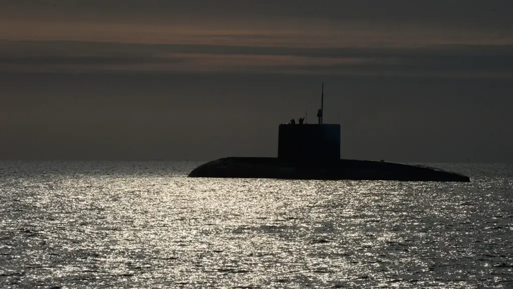 Russian Oligarchs Accused of Espionage via Yacht Technology
