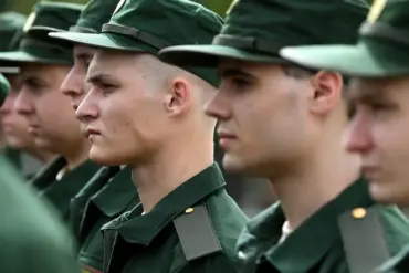 Russian Political Analyst Explains Increase in Military Conscription Plans for Spring