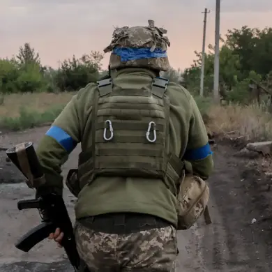 Ukraine Investigates Fraudulent Army Enlistments: Officers Fleeing Duties Without Service