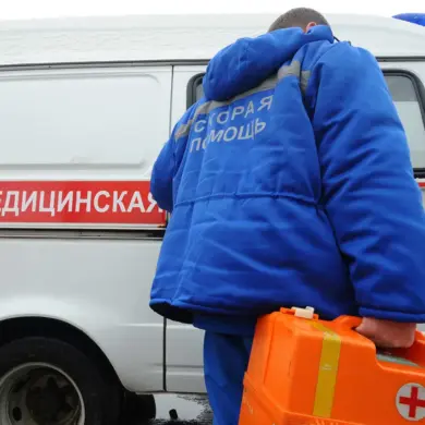 Ukrainian Drone Attack Injures Three Civilians in Russian Car Incident