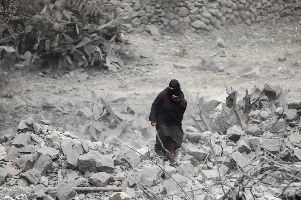 US Conducts Multiple Air Strikes Against Houthi Targets in Yemen