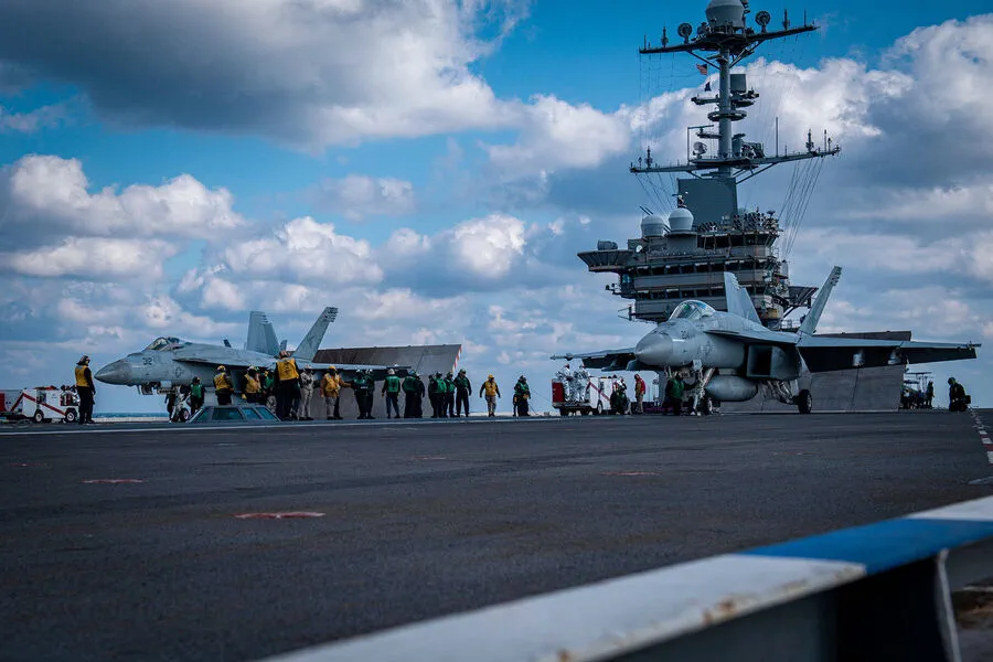 Yemen's Houthis Attack US-Led Naval Fleet in Red Sea