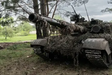 Intensified Artillery Strikes in Kherson Spark Fears of Escalating Humanitarian Crisis