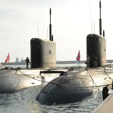 Russian Submarine B-265 'Krasnodar' Detected in English Channel, Intercepted by HMS Tyne, Sparking NATO Concern