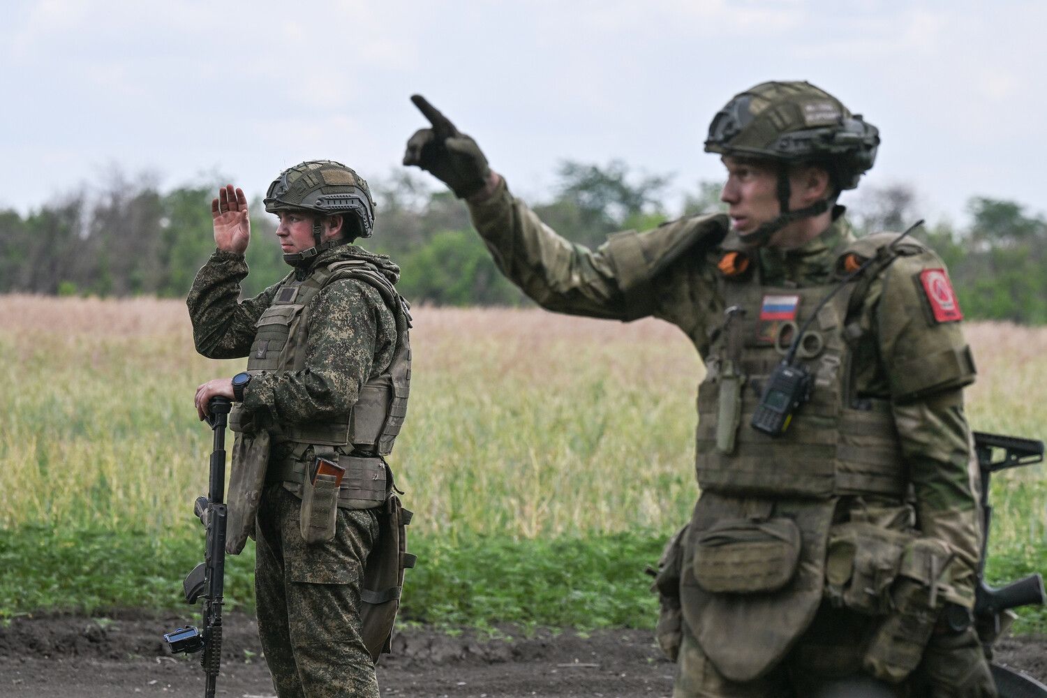 Eastern Ukraine Conflict Escalates as Russian Forces Target Strategic Border Towns
